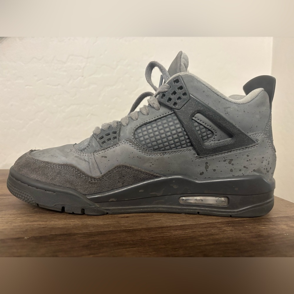 Nike Jordan 4 Retro SE
Paris Olympic Wet Cement Grey Men GS sneakers. - Picture 5 of 13